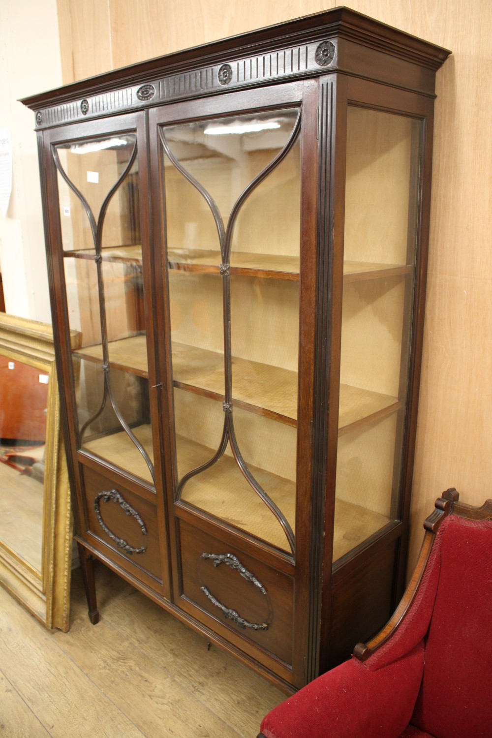 An Edwardian mahogany display cabinet, W.110cm D.38cm H.175cm